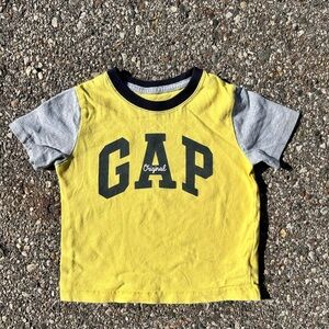 The Gap 2 years yellow shirt